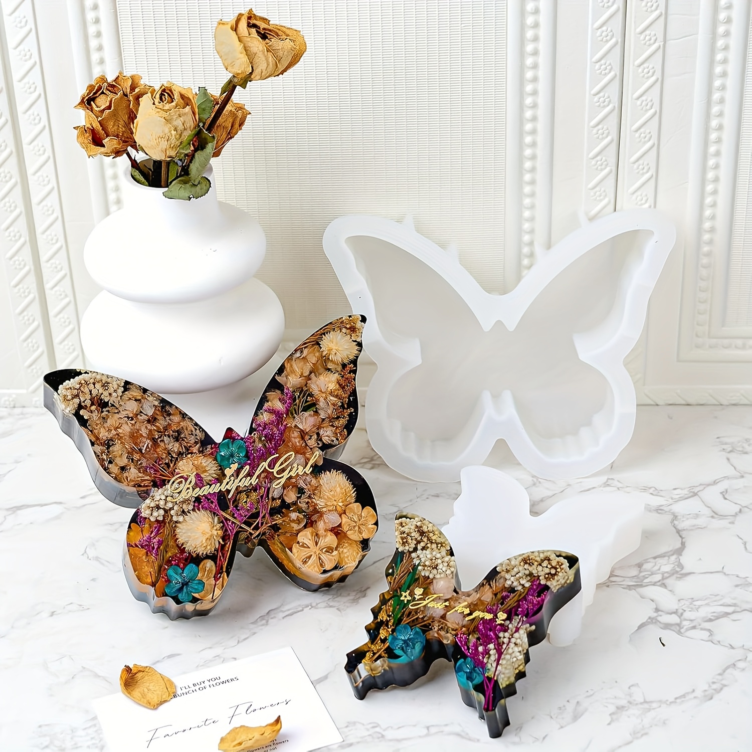Two sizes of butterfly resin m - Flower Preservation Resin recensie en prijs