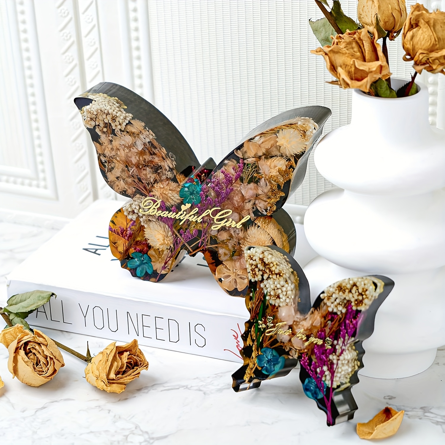 Two sizes of butterfly resin m - Flower Preservation Resin recensie en prijs